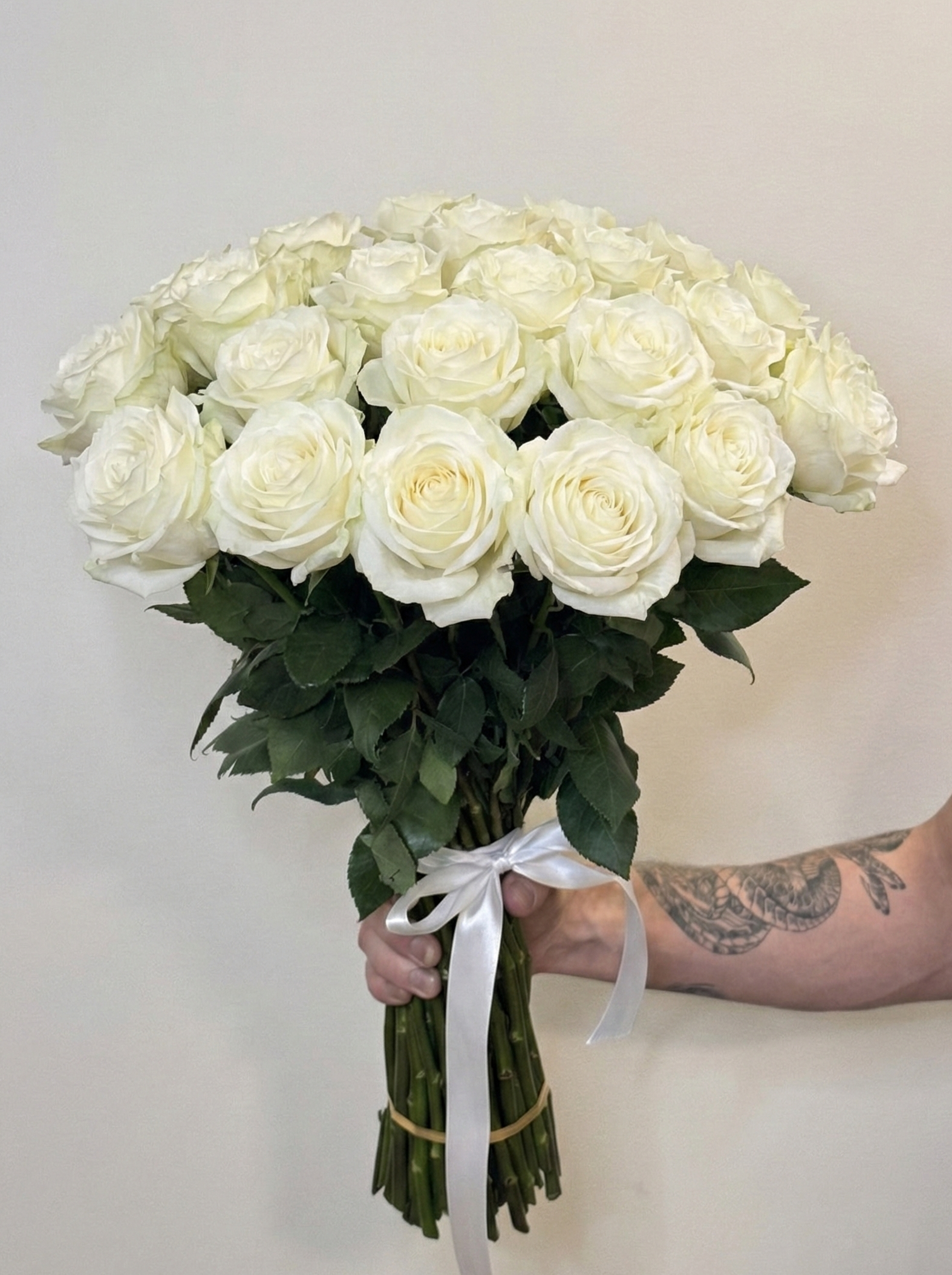 50 Premium White Roses(Classic Bouquet)